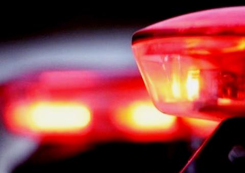 Mulher é presa após abandonar bebê recém-nascido em lixeira