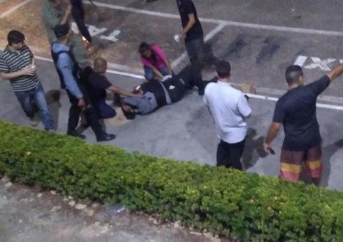 Segurança é baleado durante tentativa de assalto a shopping de Manaus