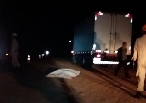 Homem em moto morre ao bater de frente com caminhão no Amazonas