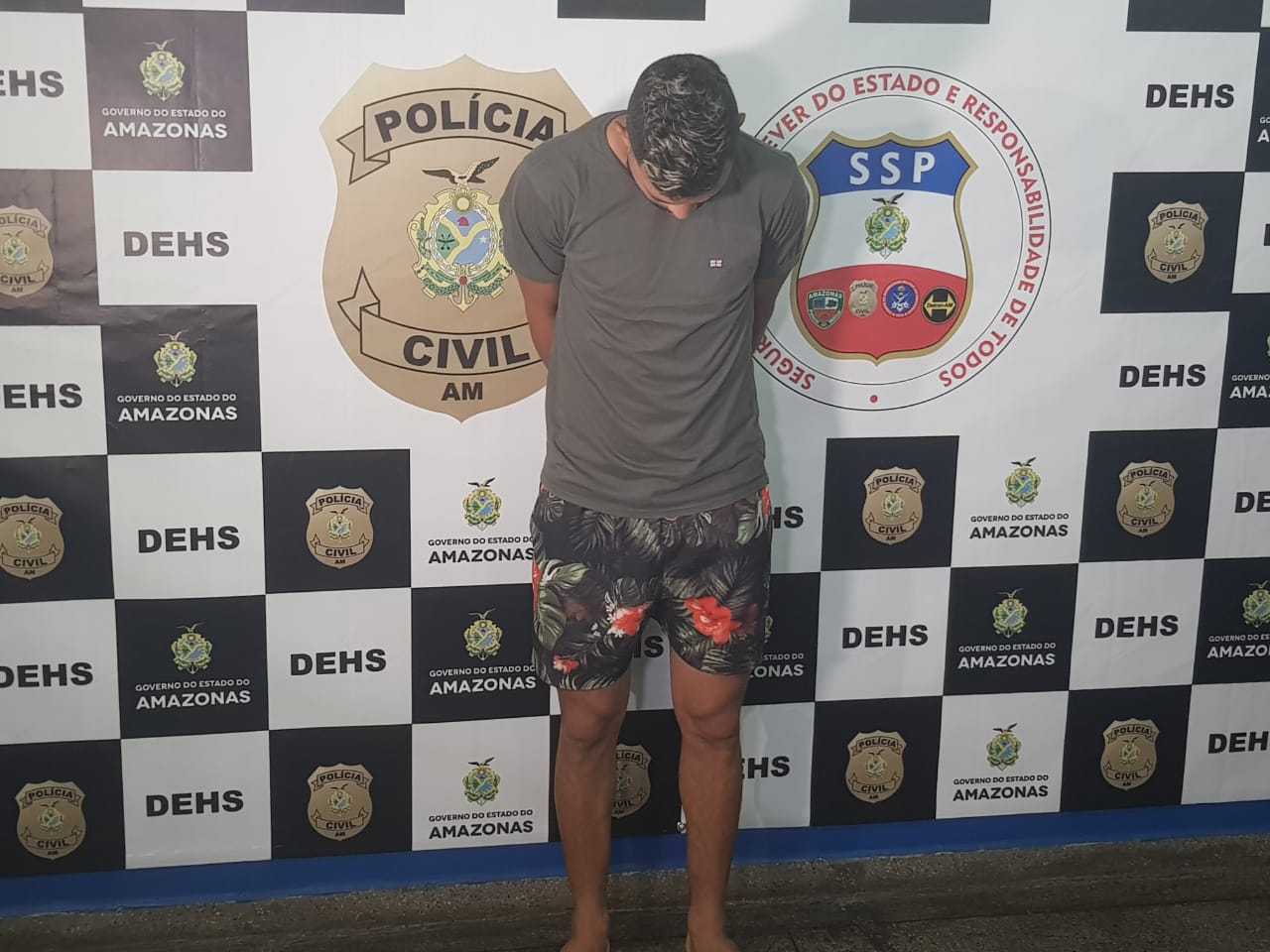 Suspeito de matar homem com nove tiros em motel é preso em lanchonete de Manaus 