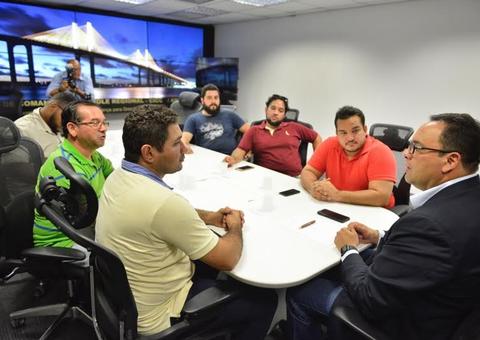 Secretário reúne com motoristas de aplicativos para tratar sobre segurança em Manaus