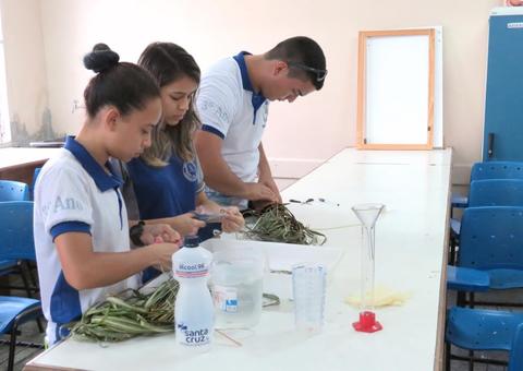 Estudantes produzem repelente natural contra mosquitos da dengue e malária