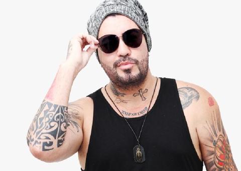 Jhansen Almeida celebra 10 anos de carreira e reúne time musical nesta quinta