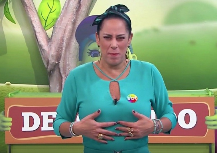 Silvia Abravanel tem crise de choro no SBT e diz estar sendo boicotada 