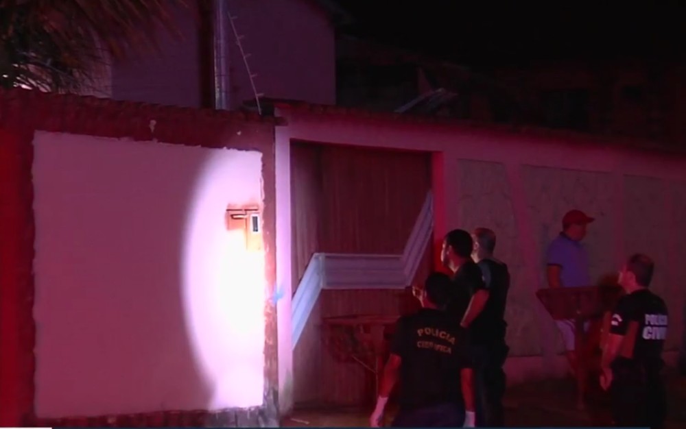 Ladrões matam mãe após choro de filho durante assalto