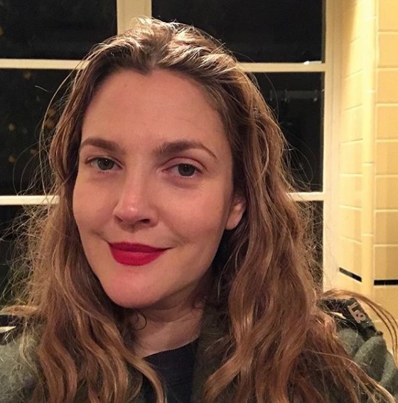 Entrevista de Drew Barrymore para revista egípcia causa furor na internet