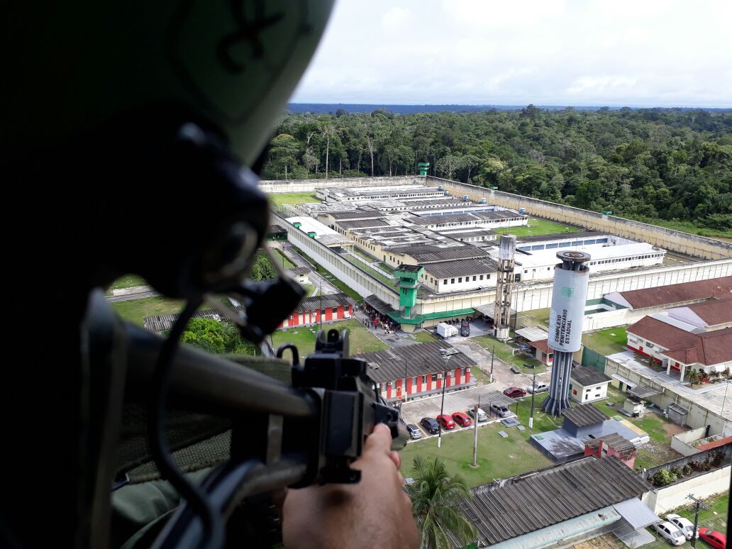 Em Manaus, áreas vermelhas e presídios vão ter patrulhamento aéreo neste fim de semana