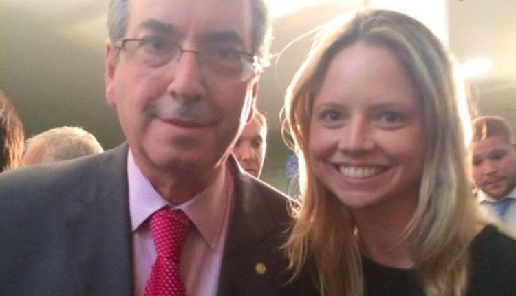 Representado pela filha, Eduardo Cunha pede votos a Jair Bolsonaro