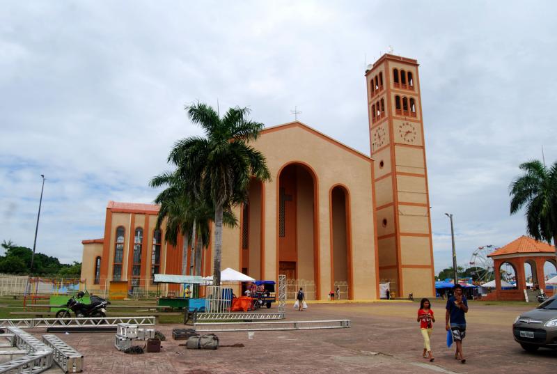 Parintins começa hoje vacinação contra covid para pessoas acima de 23 anos