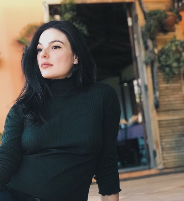 Isis Valverde exibe festa de chá de bebê do seu primeiro filho