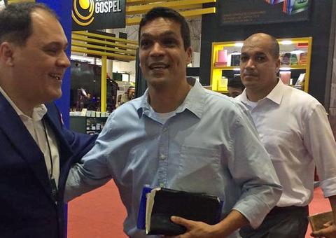 Daciolo gasta R$ 808 e recebe 1,3 milhão de votos