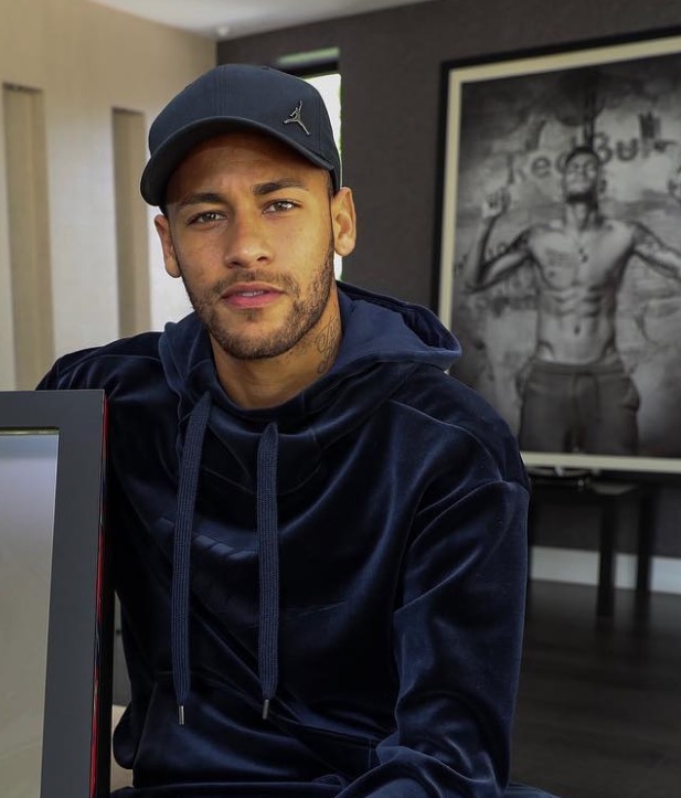 Neymar é criticado após curtir post em favor de Bolsonaro: 'Bruna merece homem de verdade'