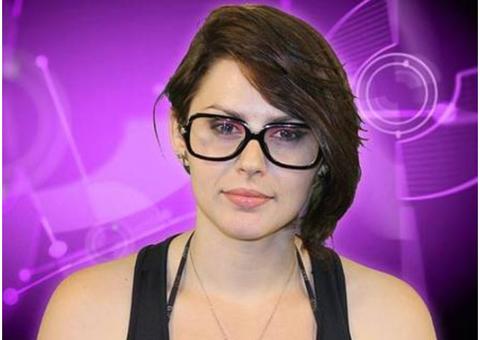 Ex-‘BBB’ Mayara Medeiros é indicada ao ‘Oscar do pornô’ como melhor diretora