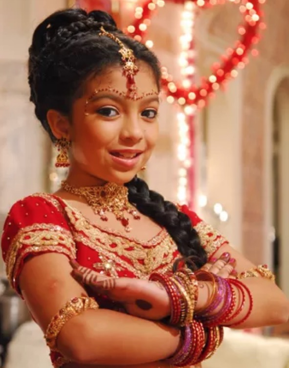 Ex-atriz mirim surpreende ao anunciar nascimento do filho 