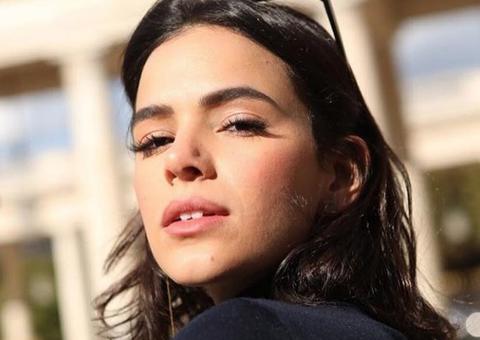 Bruna Marquezine faz tatuagem com erro ortográfico e internautas não perdoam 