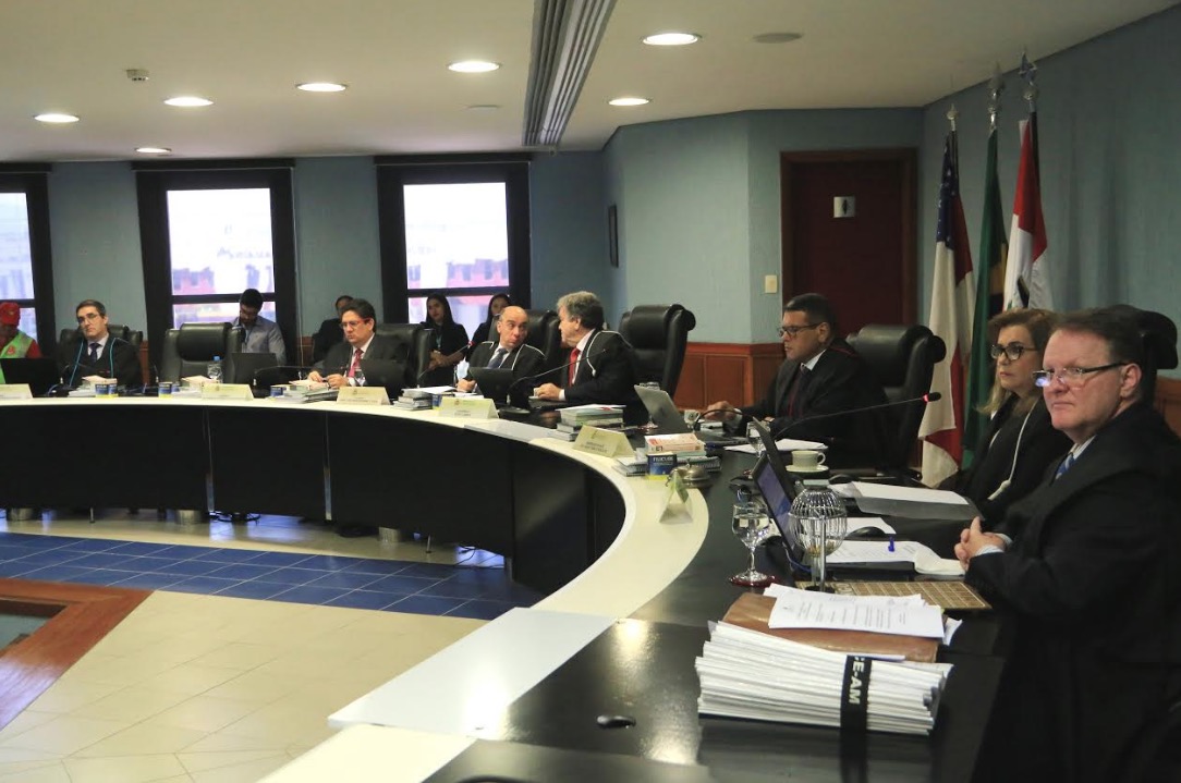 Ex-prefeito de Anamã é multado pelo TCE em R$ 236 mil