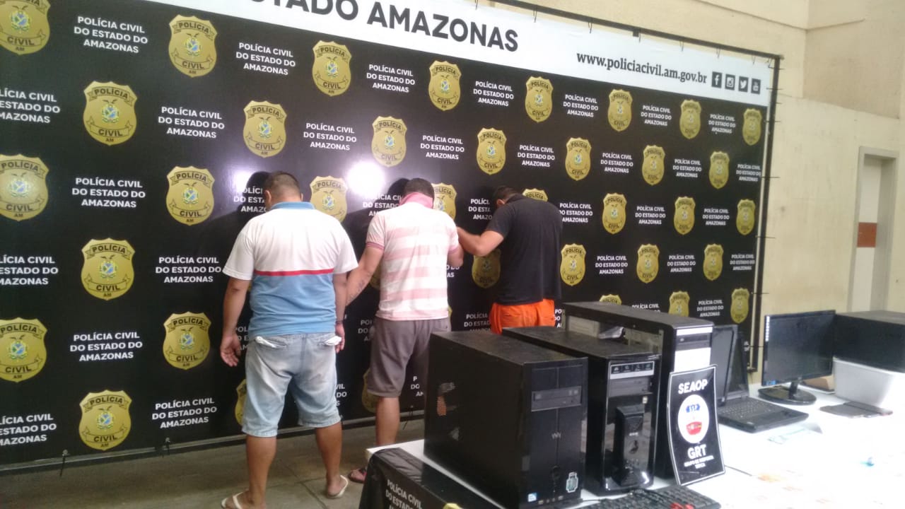 Trio é preso após tentar comprar dindin com dinheiro falsificado em Manaus 