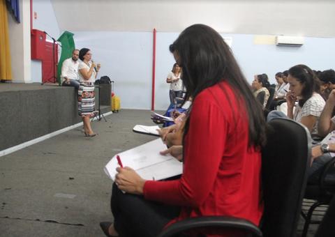 Pais vão receber frequência e desempenho de alunos por sms em Manaus