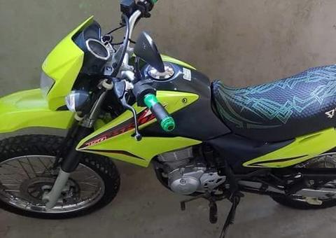 Homem oferece recompensa de R$ 1 mil para localizar moto roubada em Manaus