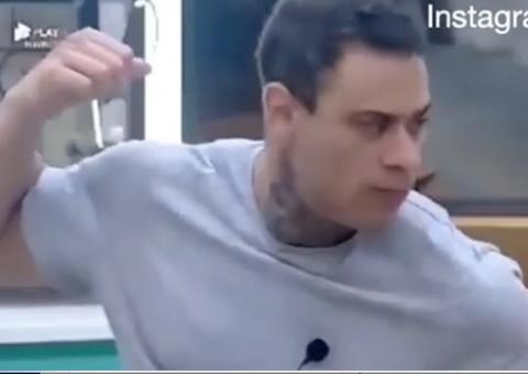 A Fazenda 10: Léo Stronda ameaça socar boca de Nadja