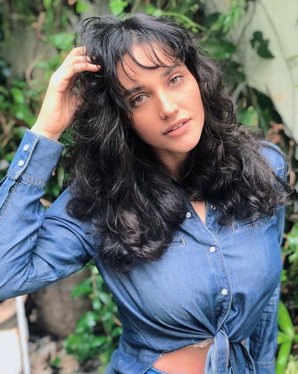 Débora Nascimento muda visual e mostra reação de José Loreto e filha