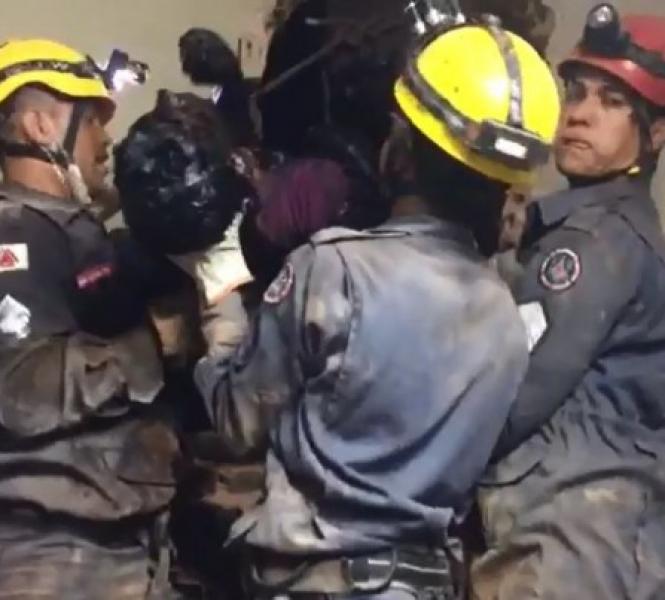 Ladrão fica entalado por 6 horas em chaminé durante tentativa de furto a churrascaria