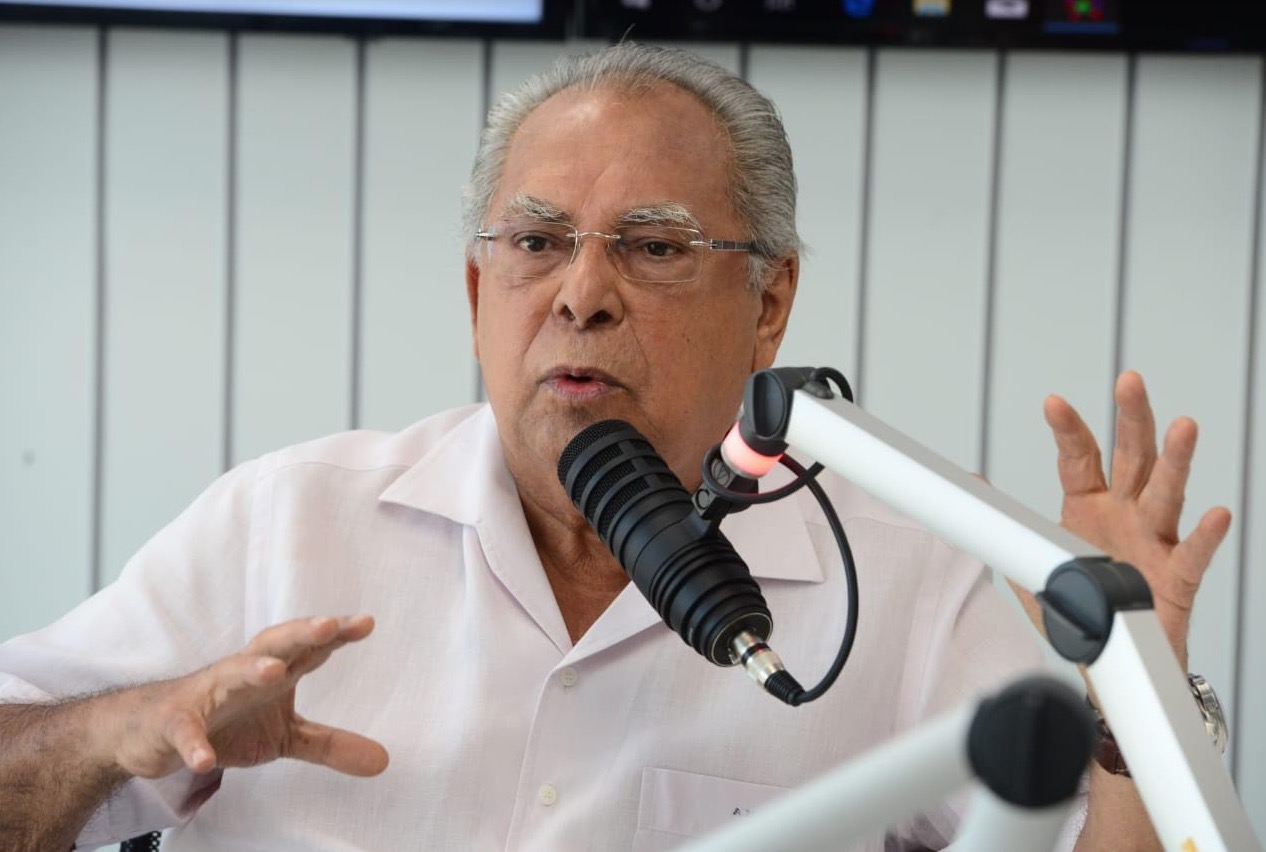 Amazonino afirma que não contestaria pagamento de abono do Fundeb aos professores