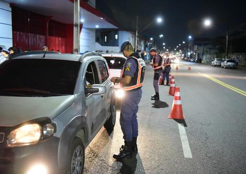 Em menos de 24h, polícia prende 25 pessoas e apreende 5 menores em Manaus