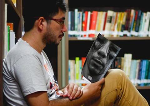 Sesc AM promove Oficina de Escrita Criativa com  Ithalo Furtado