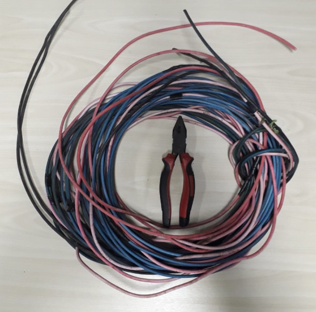 Homem suspeito de furtar fios elétricos é espancado por moradores em Manaus