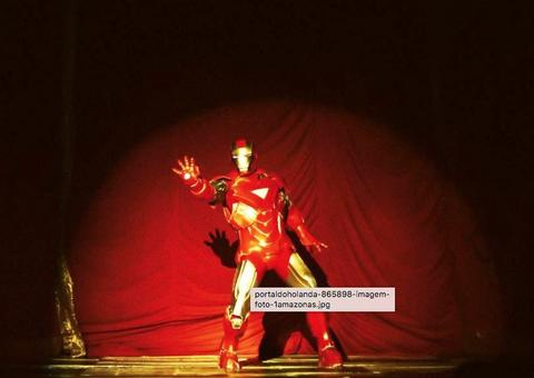 Circo e exposição de dragões movimentam Dia das Crianças em shopping de Manaus