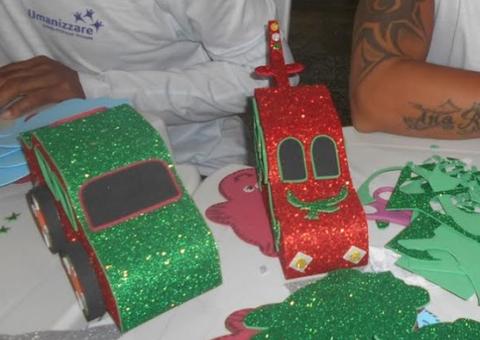 DESPUBLICADO: Presos fazem brinquedos para o Dia das Crianças  