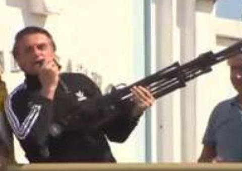 Bolsonaro diz que Estatuto da Criança e do Adolescente deve ser 'rasgado e jogado na latrina'