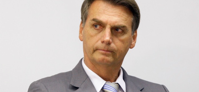 Bolsonaro diz que Estatuto da Criança e do Adolescente deve ser 'rasgado e jogado na latrina'