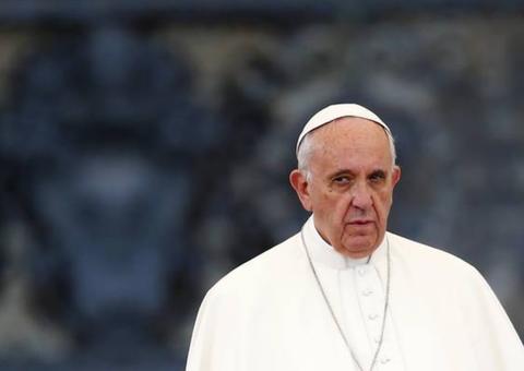 Papa afasta mais dois bispos chilenos por abusos sexuais