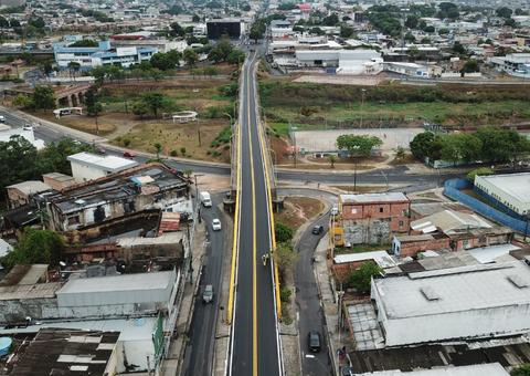Ponte do Educandos passa por revitalização e é liberada para tráfego
