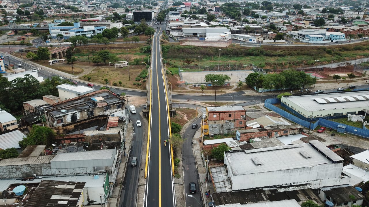 Ponte do Educandos passa por revitalização e é liberada para tráfego