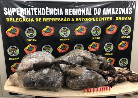 Quatro pessoas são presas com 123 kg de drogas, armas e pescado no Amazonas 