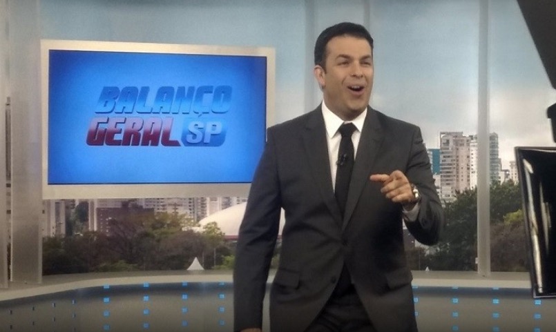  Jornalista da Record é punido por engravidar colega de trabalho, fiel da Igreja Universal