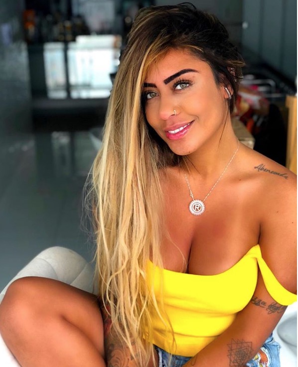 Irmã de Neymar é processada por comprar CNH 