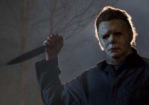 Laurie Strode encara Michael Myers em cena inédita de Halloween