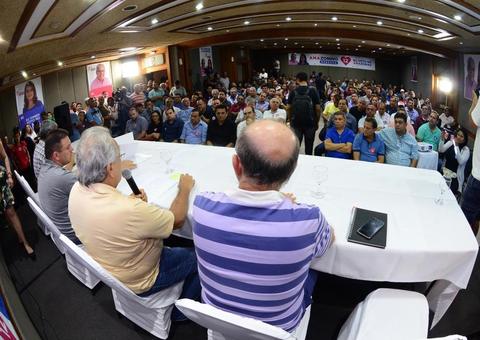 58 prefeitos declaram apoio a Amazonino
