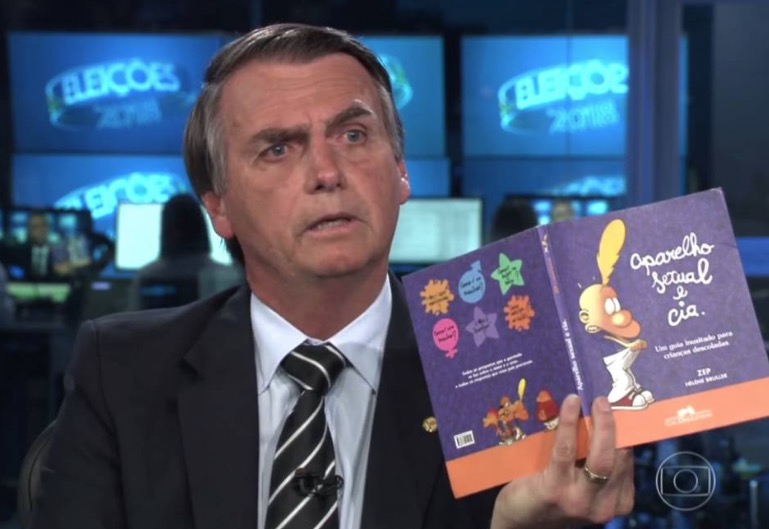 TSE determina remoção de vídeos em que Bolsonaro cita 'kit gay'