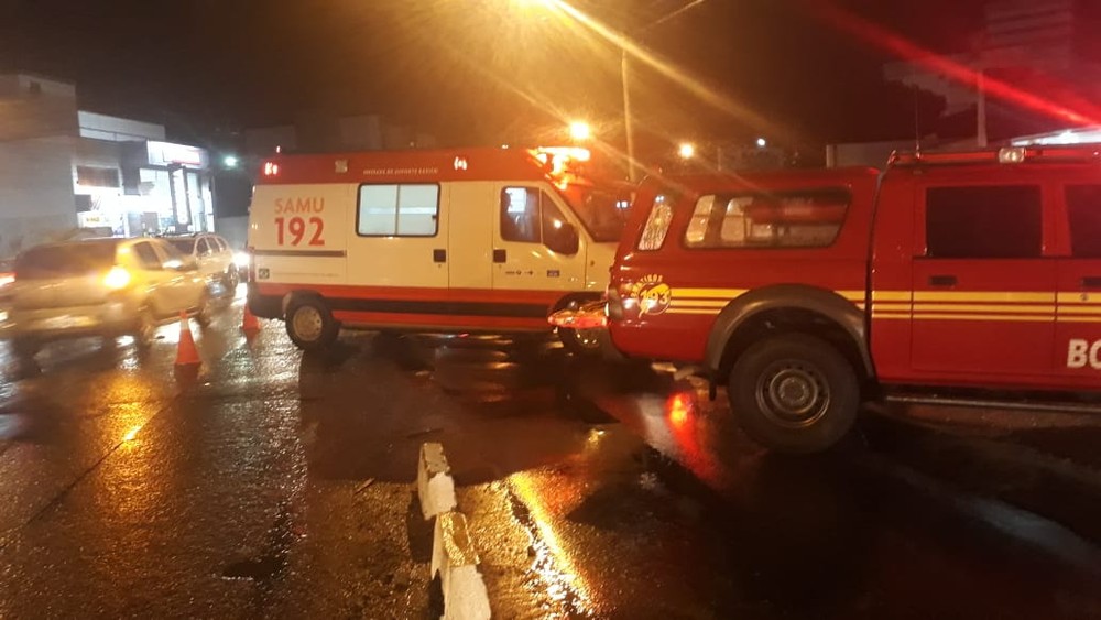 Motorista foge após atropelar idosa e criança de 6 anos