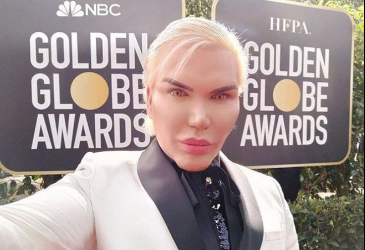 Ken humano é barrado pela polícia ao tentar viajar