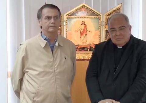 Bolsonaro afirma: ‘Nós estamos com a mão na faixa’