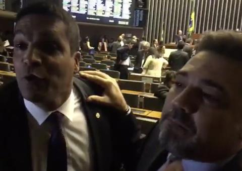 Daciolo e Feliciano discutem e se acusam de falso profeta: ‘tem pomba gira’