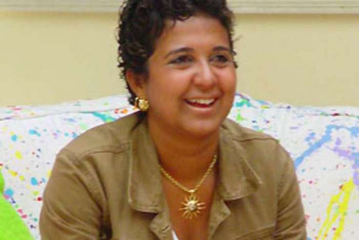 Campeã do BBB perde todo prêmio após cair em golpe