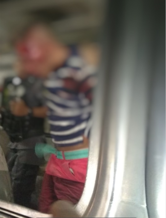 Com faca, homem tenta assaltar ônibus mas é espancado por passageiros em Manaus