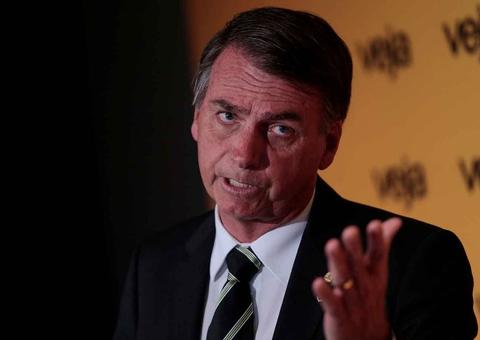 'PT é prejudicado pela verdade, não por fake news', diz Bolsonaro após denúncia